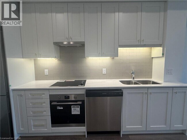 Photo du bâtiment - 461 Green Rd