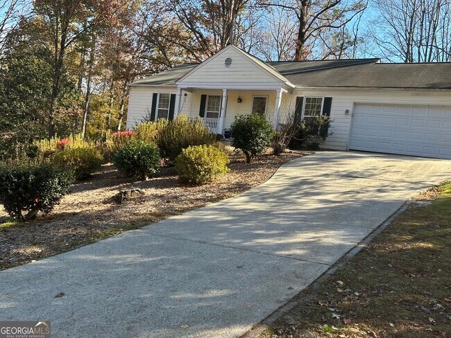 Foto del edificio - 2051 Bishop Creek Dr