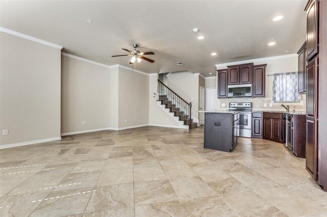 Building Photo - 706 S Jupiter Rd