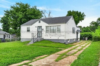 Building Photo - 6006 Cascade Dr