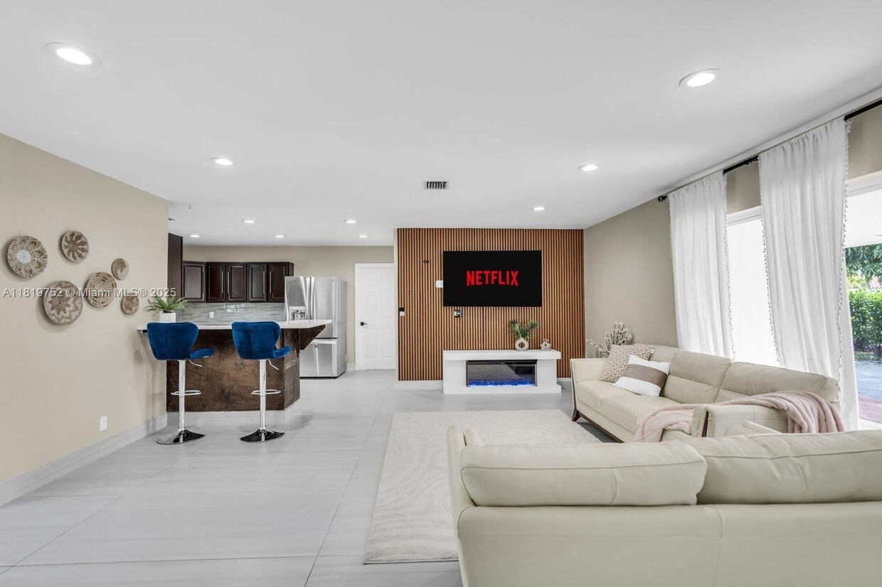 Primary Photo - 1540 SE 23rd Ave