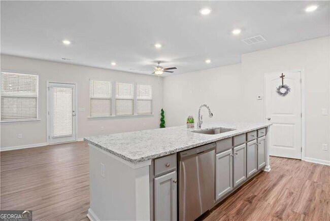 Foto del edificio - 284 Whitetail Cir