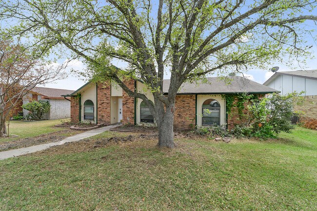 Foto del edificio - 3706 Red Oak Dr