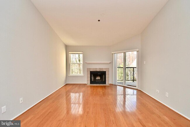 Building Photo - 3315 Wyndham Cir