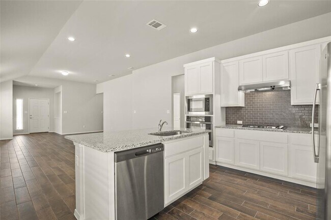 Foto del edificio - 120 Riverhill Dr