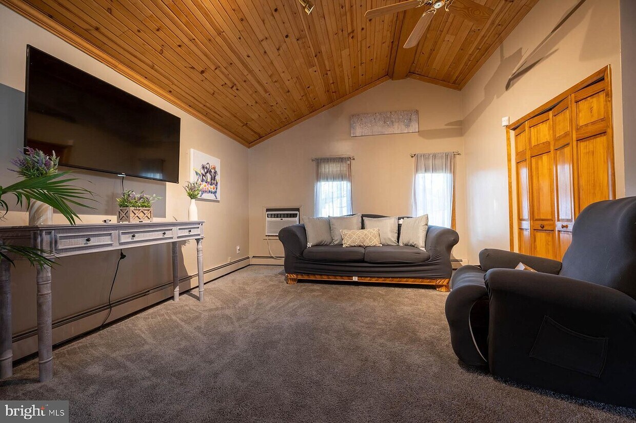 98 Brandywine St Unit 1, Chadds Ford, PA 19317 Condo for Rent in