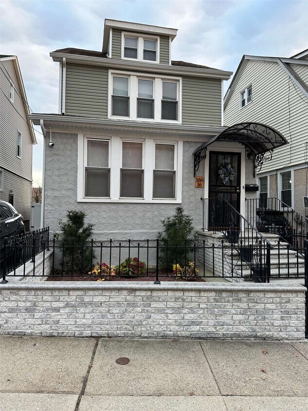 Primary Photo - 166-16 Hendrickson Pl