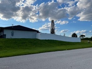 Building Photo - 321 Kismet Pkwy W