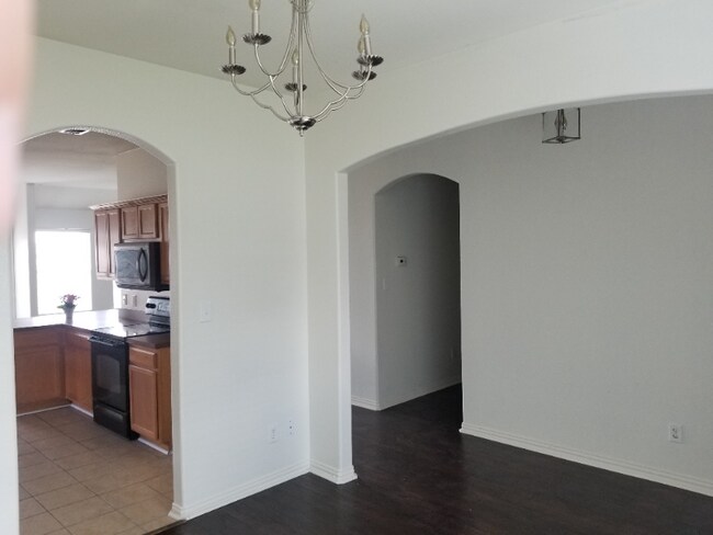 Foto del edificio - 515 Creekside Dr