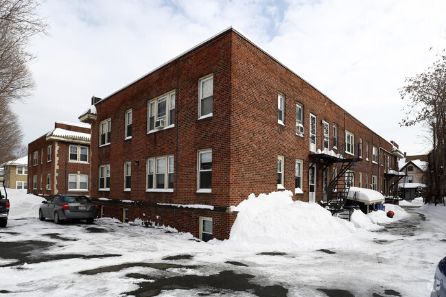 Building Photo - 39-41 Richardson Ave