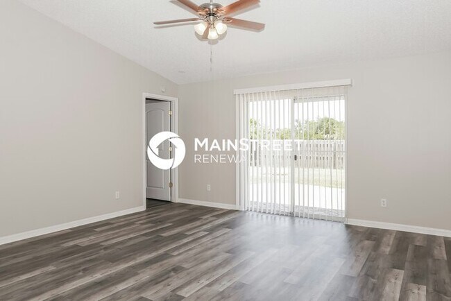 Foto del edificio - 3 Bedroom Pet-Friendly Home in MELBOURNE, FL with Main Street Renewal