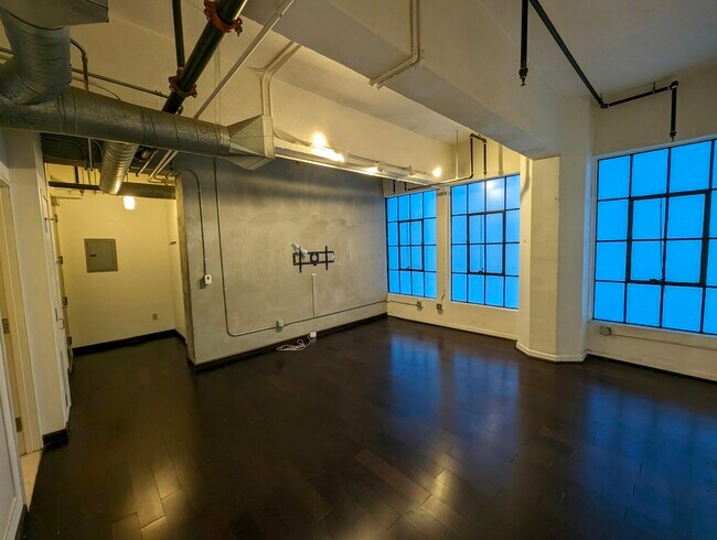 Building Photo - 746 South Los Angeles Street, Unit 402