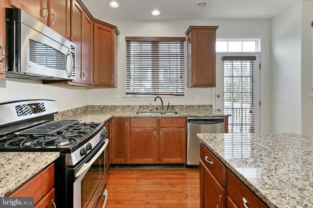 Primary Photo - 20467 Greymont Terrace