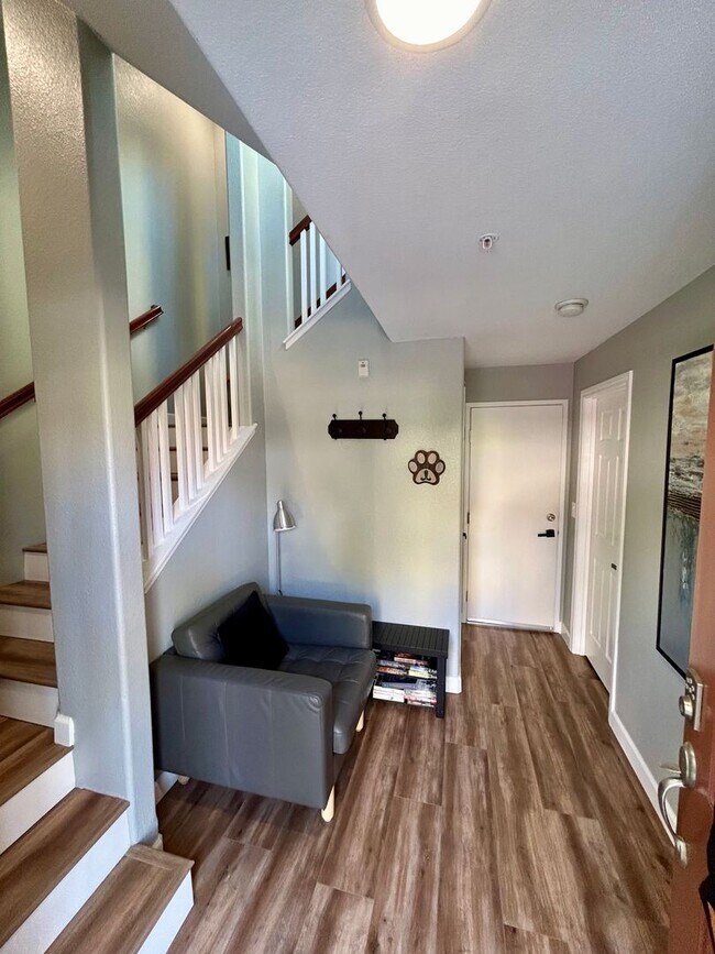 Foto del edificio - Stunning Townhome in the Heart of Otay Lakes, Chula Vista