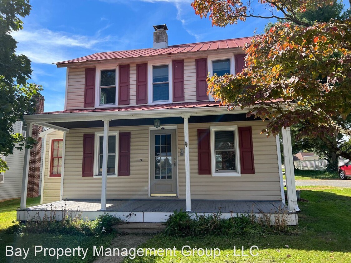 Primary Photo - 1 br, 1 bath House - 44 S Main St
