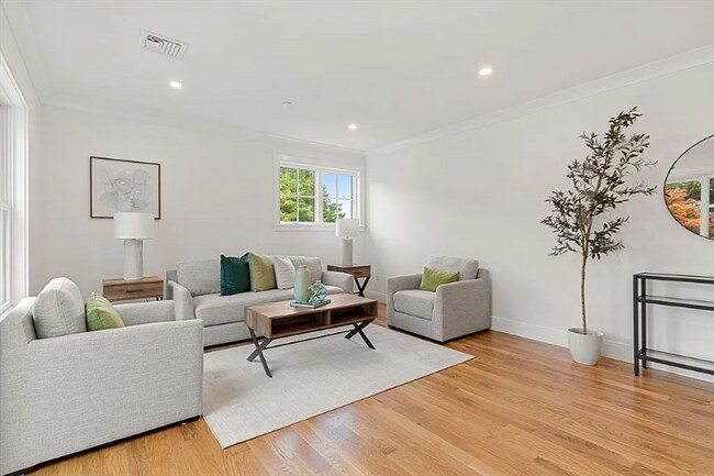Foto del edificio - 15 Hadley Pl