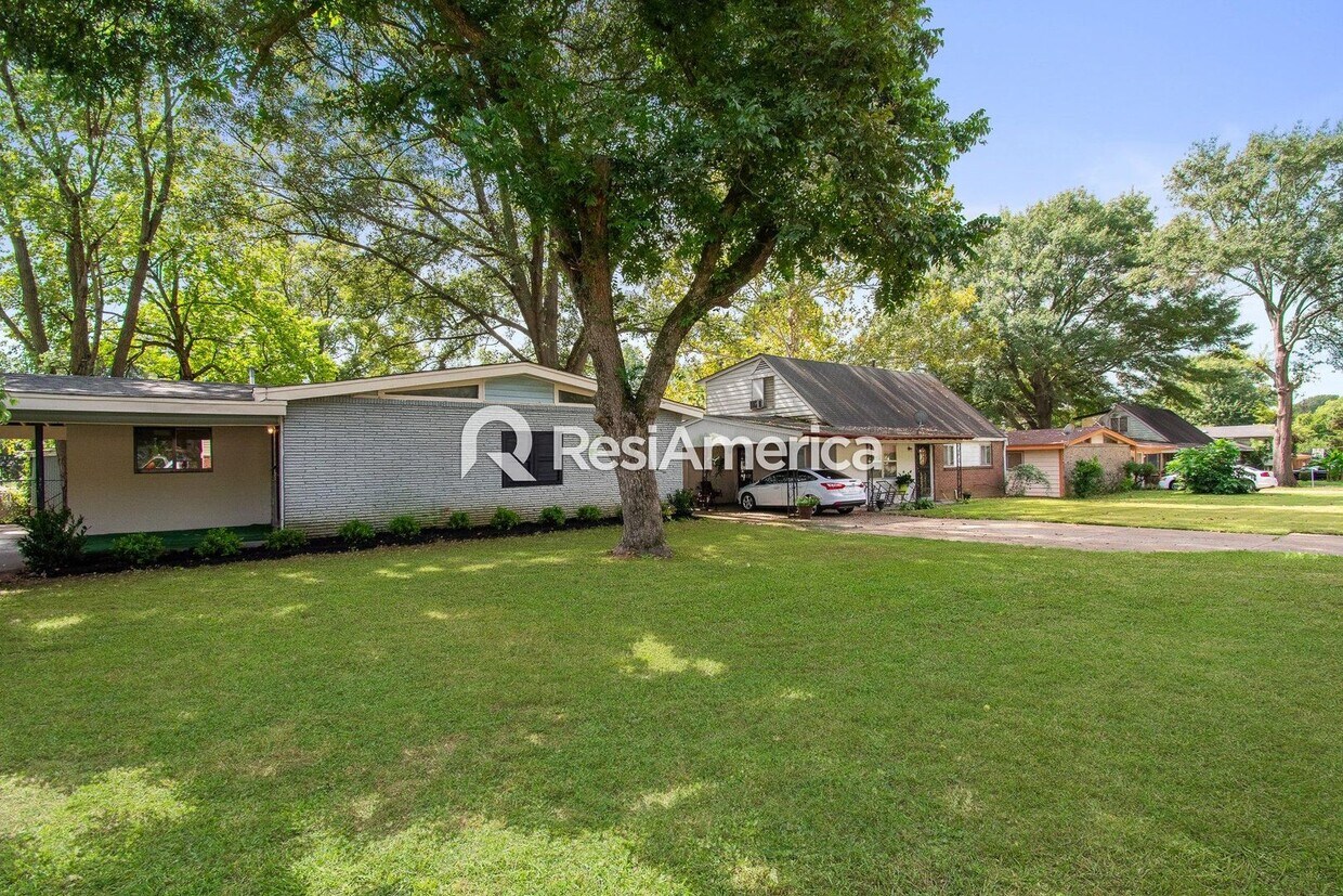 Thoughtfully Updated 3/1 in Westwood - Thoughtfully Updated 3/1 in Westwood