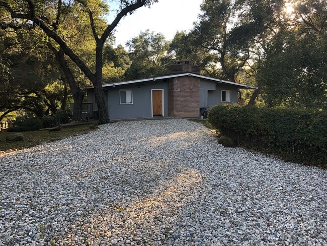 Building Photo - 1501 Nova Ln