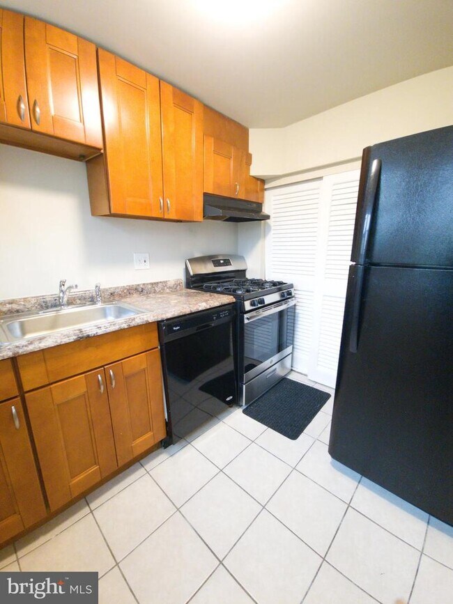 2528 Iverson St, Temple Hills, MD 20748 Townhome Rentals in Temple Hills MD