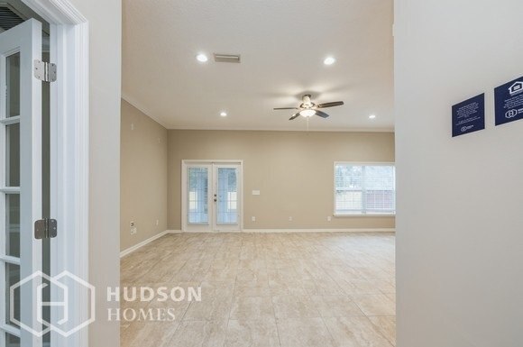 Building Photo - NOW AVAILABLE! - 7049 Vida Ln, Jacksonvill...
