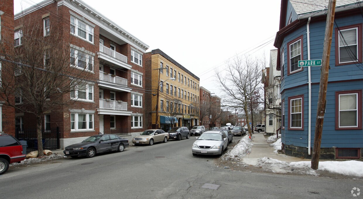 Building Photo - 53 Harbor St