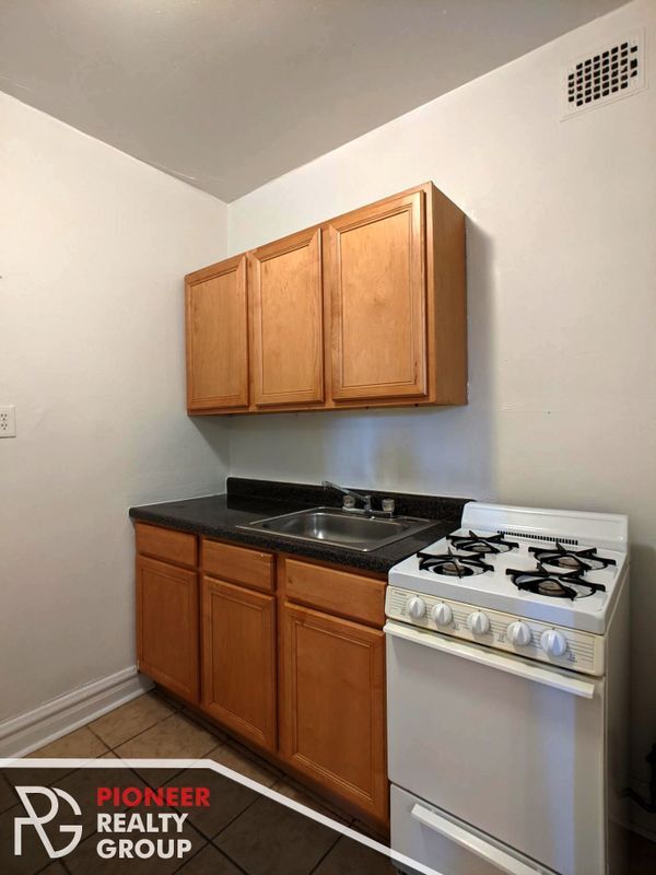 Foto del edificio - 4829 N Damen Ave