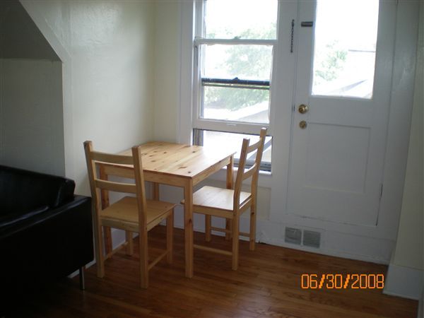 Building Photo - 2 br, 1 bath  - 922 S State St Apt 6 #6
