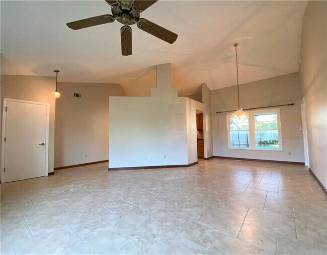 Foto del edificio - 1557 Amherst Ln