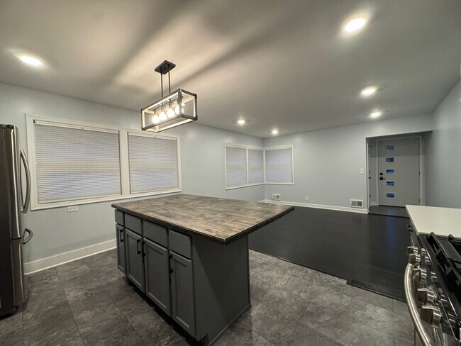 Foto del edificio - 3301 Johnson St NE