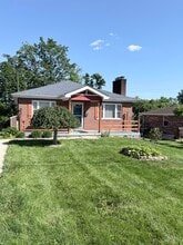 Building Photo - 154 Roger Ln
