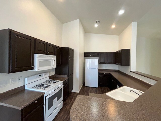 Foto del edificio - 1557 Rusty Ridge Ln