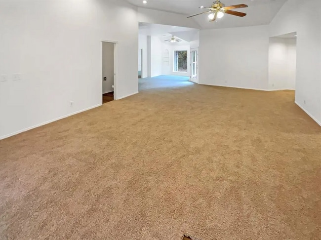 Building Photo - 11708 Hollyrock Dr