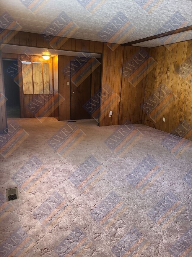 Building Photo - 1038 Lyle St