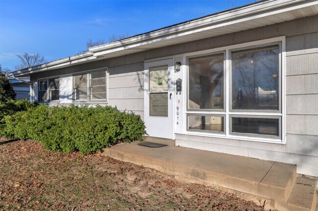 Foto del edificio - 9014 Ellison Dr