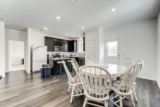 Building Photo - 338 Shady Cedar Hl Ln