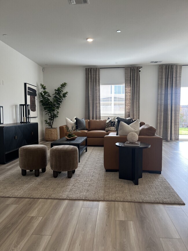 Foto del edificio - 1085 Silverado Wy