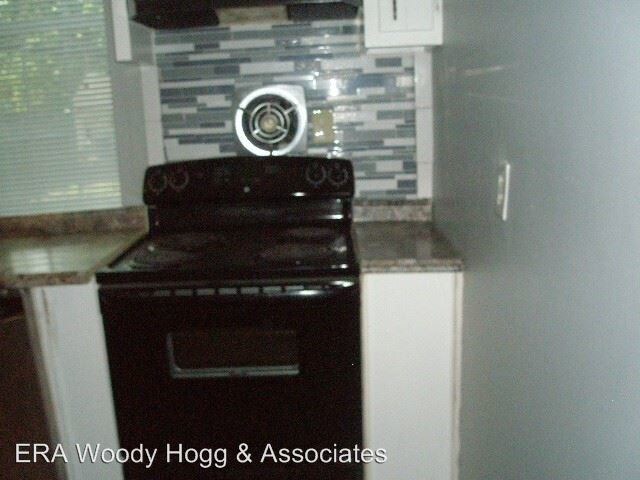 Building Photo - 3 br, 1 bath House - 202 N juniper Ave