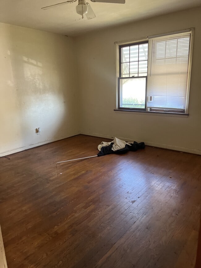 Foto del edificio - 5663 Gatesworth Ave