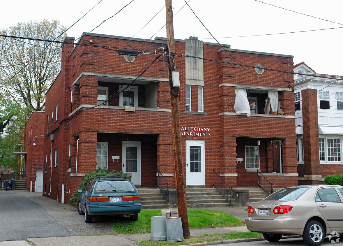 Building Photo - 1611 Quarrier St