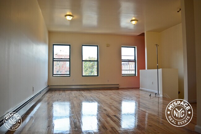 Building Photo - 453 Classon Ave