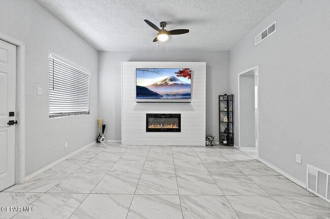 Building Photo - 4012 Tularosa Ave