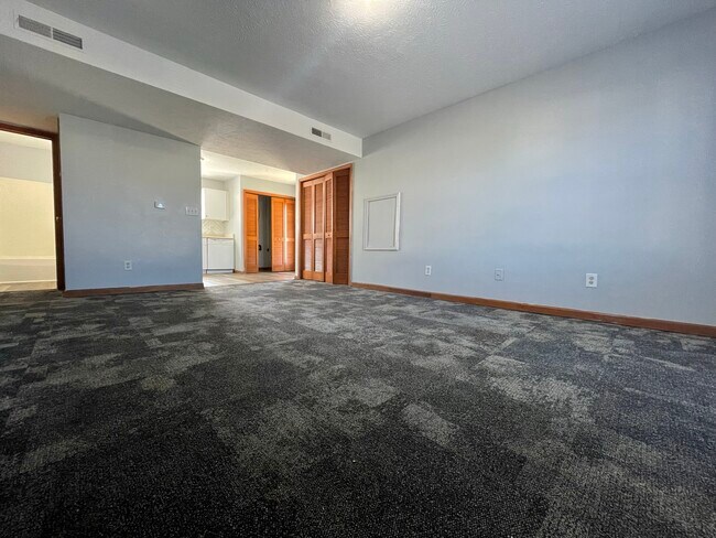 Foto del edificio - 350 Stone Creek Dr