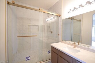 Building Photo - 5525 W Flamingo Rd