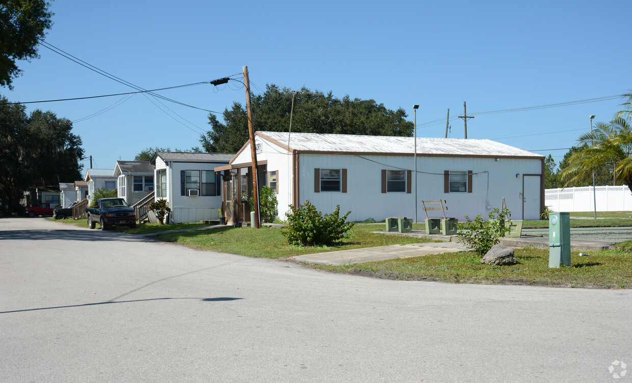 Primary Photo - Peace River Village