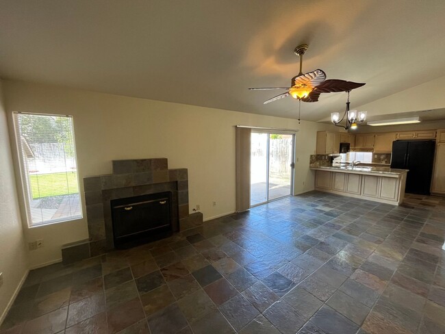Building Photo - 1453 Woodmere Rd