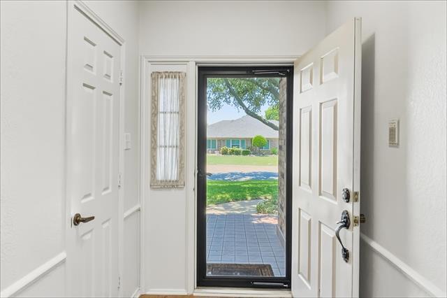 Foto del edificio - 5407 Ledgestone Dr