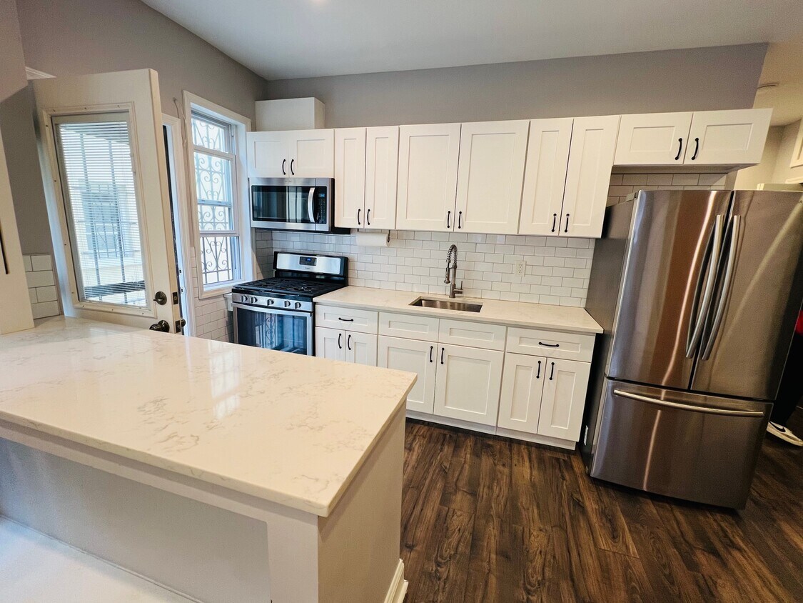 2233 24th St Unit 2, Astoria, NY 11105 Apartments in Astoria, NY