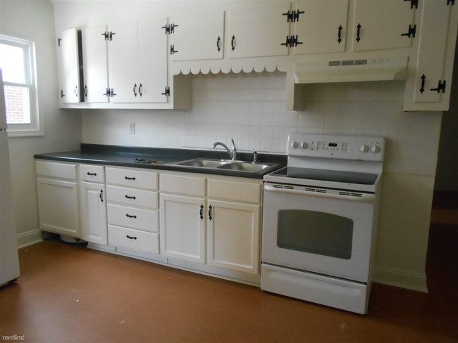 Building Photo - 2 br, 1 bath Duplex - 521 Glenrock Rd Apt B