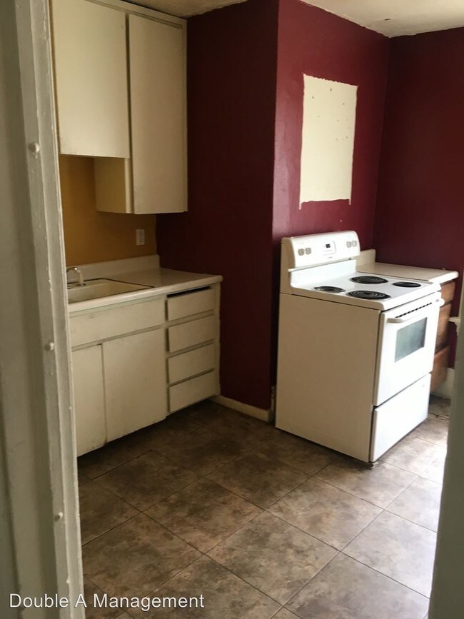 Building Photo - 2 br, 1 bath Apartment - 203-205 Lafayette St