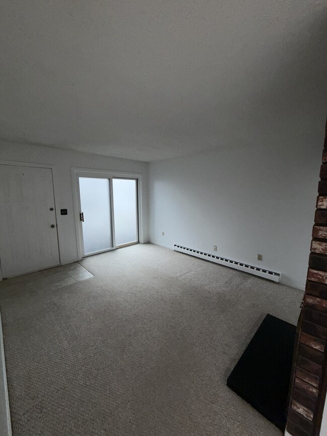 Foto del edificio - 295 Redstone Hill Rd